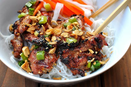 BH1 Banh Hai Thit Heo Nuong - Grilled Pork with Fine Vermicelli 
